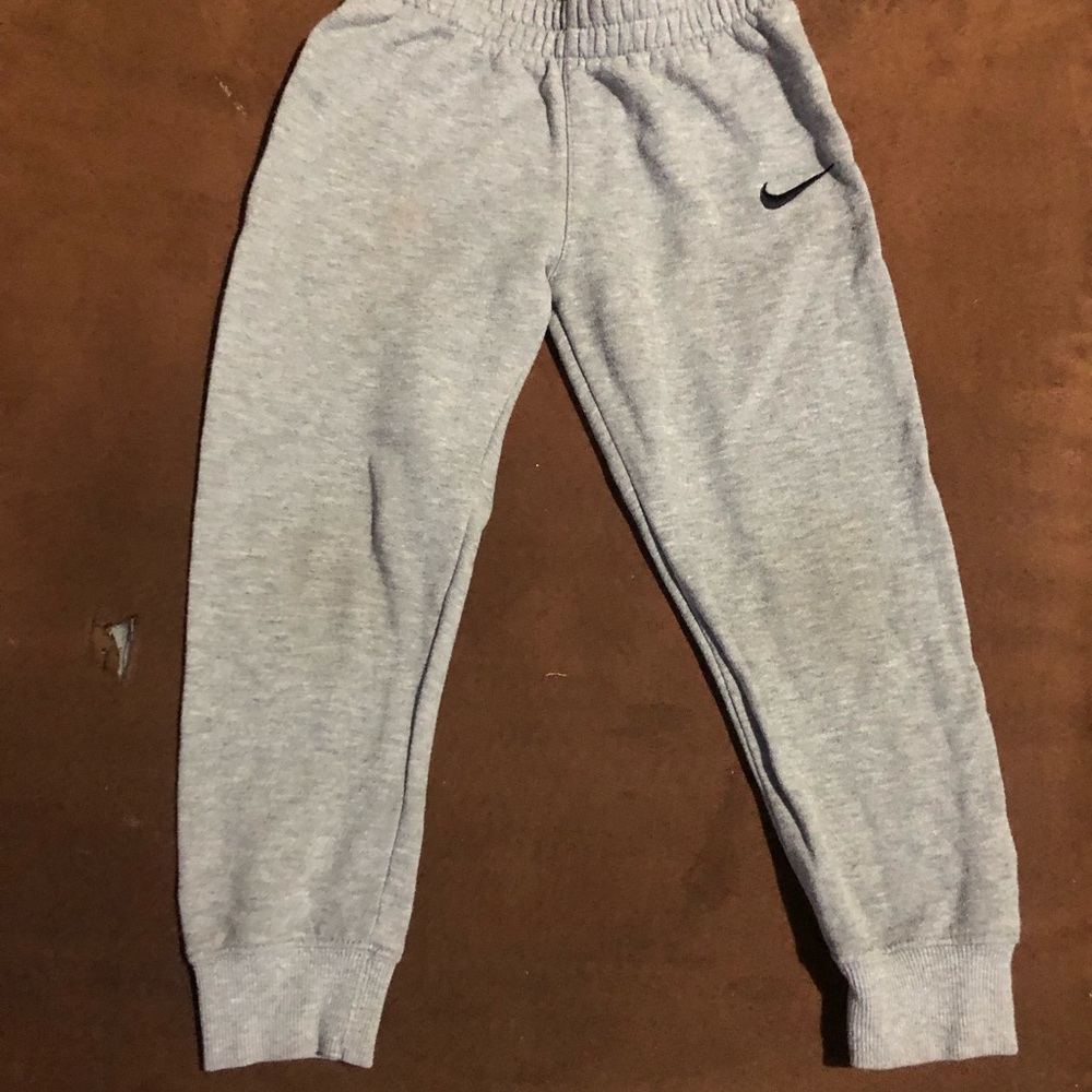 Gray kids nike sweatpants